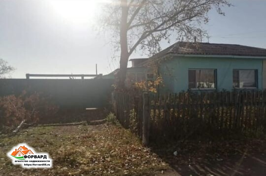 Продаётся 3-х комн. кварт. с печным-водяным отопл. в с. Малиновка.