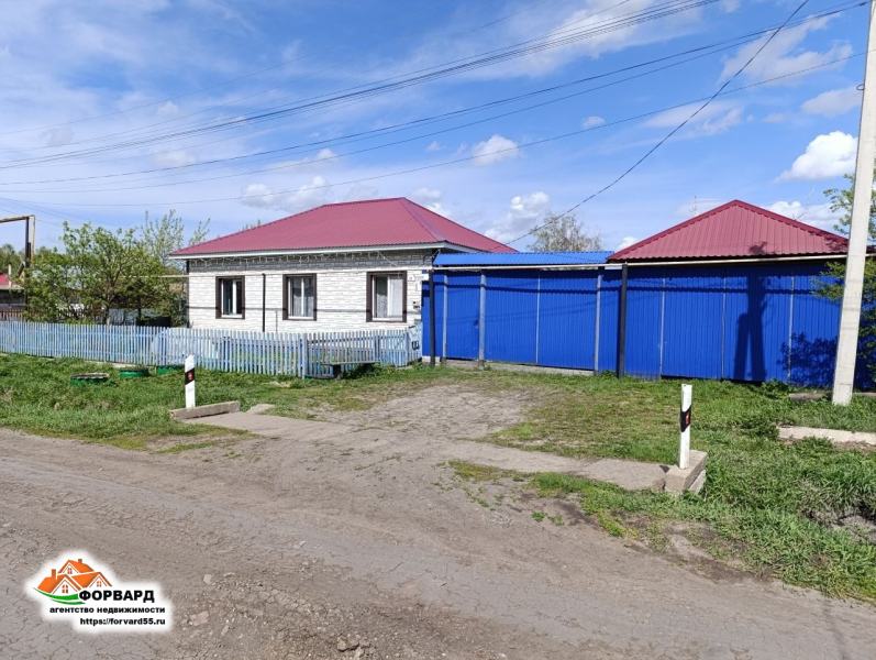 Продаётся 4-х комн. благ. дом с газ. отопл. по ул. Чехова.