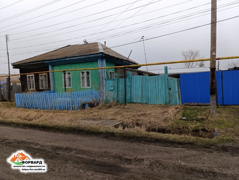 Продаётся 2-х комн. квартира с печным-водяным отопл. по ул. Базарная.