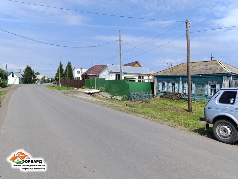 Продаётся нежилой дом с зем. уч. по ул. П. Усольцева.