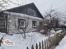 Продаётся 4-х комн.благ. дом с газ. отопл. по адресу: г. Тюкалинск, пер. Школьный.