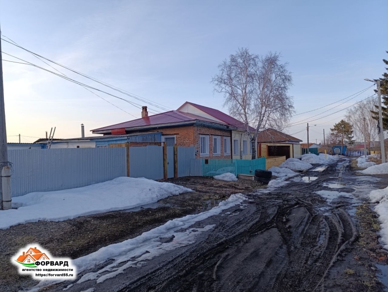 Продаётся 3-х комн. благ. кварт. с газ. отопл. по ул. Коммунальной