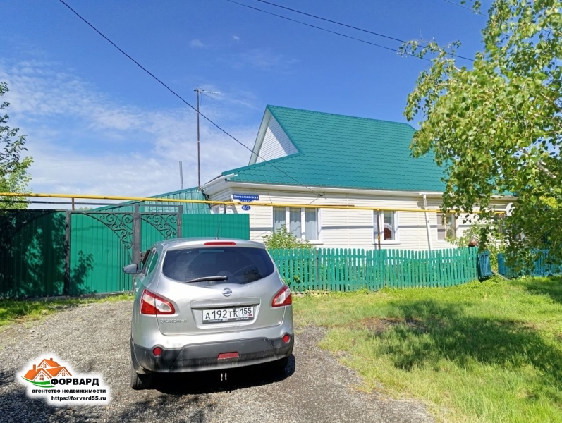 Продаётся 4-х комн. благ. квартира с газ. отопл. по ул. Первомайской.