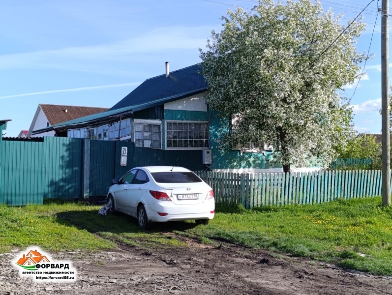 Продаётся 3-х комн. брусовой дом с электр. и печным отопл. по ул. Калинина.